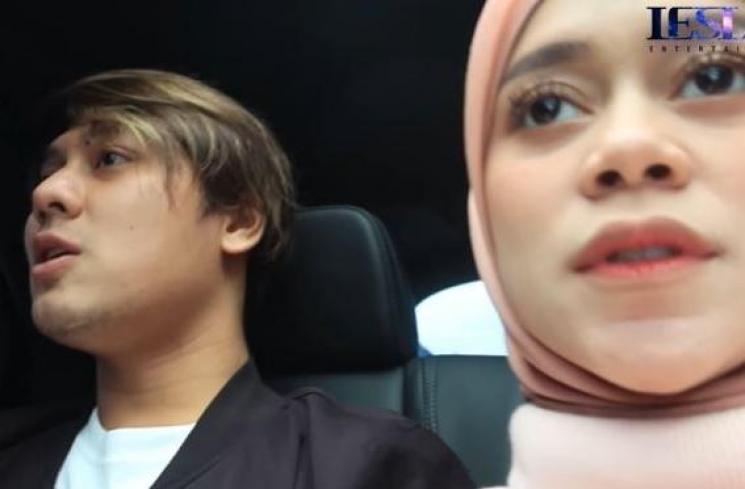 Rizky Billar dan Lesti Kejora. (Youtube/LeslarEntertainment)