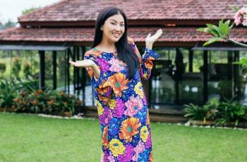 10 Potret Sarwendah Pakai Daster, Jadi Outfit Liburan di Luar Negeri!