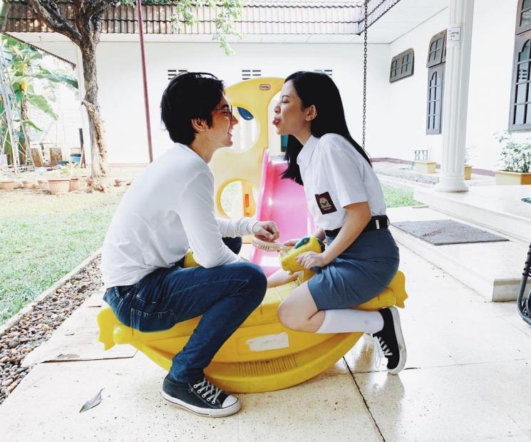 Gaya Pacaran Hanggini dan Junior Roberts (instagram/hanggini)