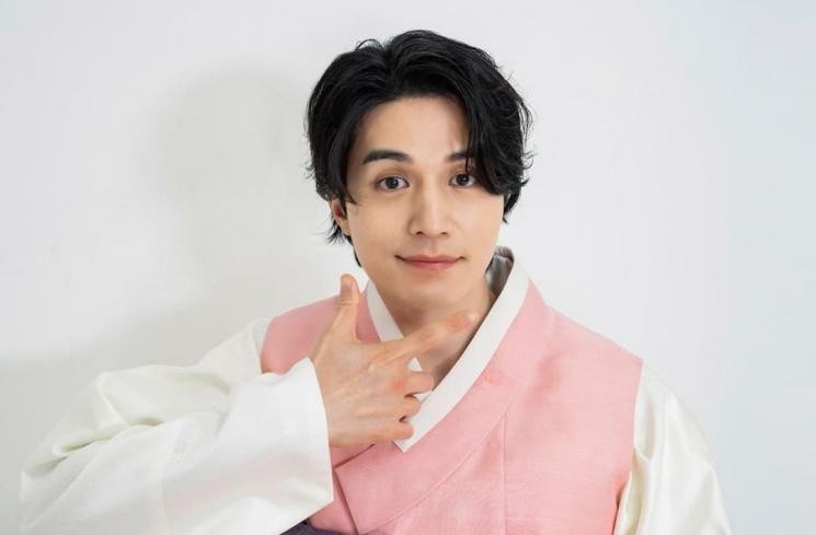 Seleb Korea yang Pilih IU Jadi Cewek Idaman (instagram/@leedongwook_official)