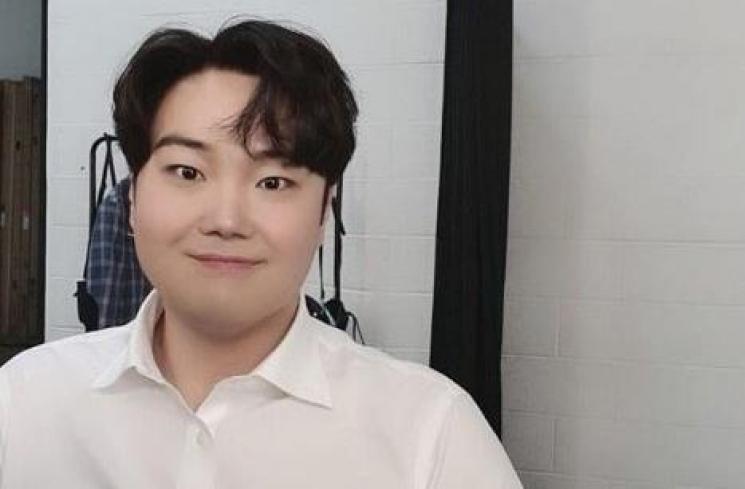 Seleb Korea yang Pilih IU Jadi Cewek Idaman (koreaboo)