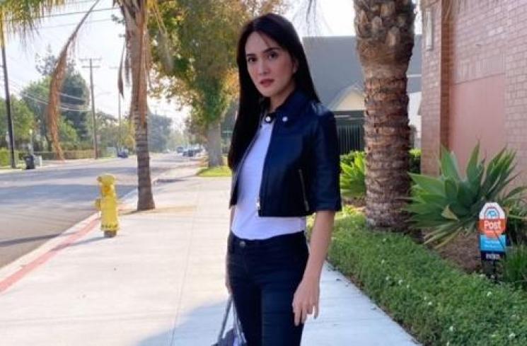 Gaya Shandy Aulia Liburan di LA (Instagram/@shandyaulia)