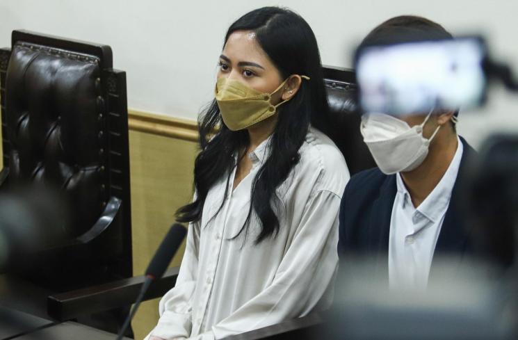 Rachel Vennya jalani sidang kasus pelanggaran kekarantinaan kesehatan. [MataMata.com/Alfian Winanto]