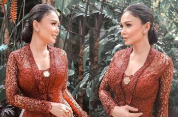 9 Gaya Yuni Shara Pakai Kebaya di Acara Tedak Siten Keponakan, Anggun!