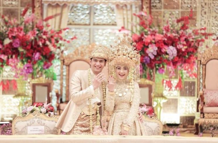 Pernikahan Artis Bertema Adat Palembang (instagram/@clinovic_photography)