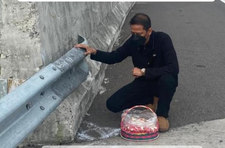 Momen Doddy Sudrajat Tabur Bunga di Tol (Instagram/irma_rachim)