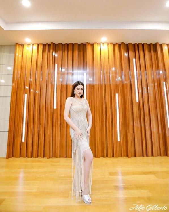 Artis Jadi Janda di Tahun 2021. (Instagram/celine_evangelista)
