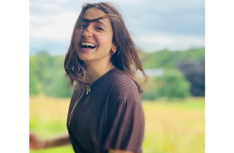Kado Pernikahan untuk Katrina Kaif (Instagram/@anushkasharma)