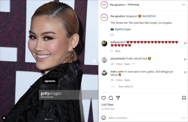 Gaya Agnez Mo di premiere film "The Tender Bar". (Instagram/@the.agnation)