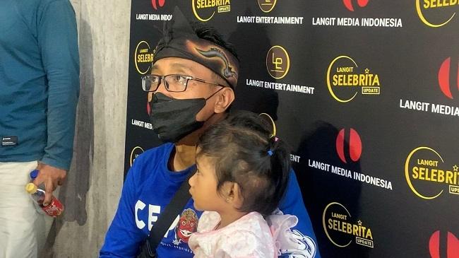 Teddy Pardiyana dan anaknya, Bintang [Matamata.com/Adiyoga Priyambodo]