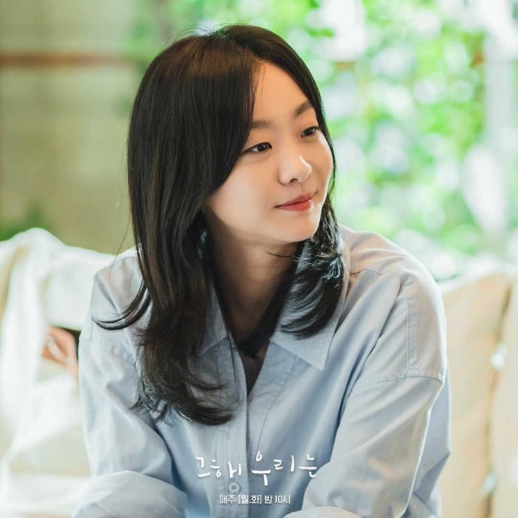 Pesona Kim Da Mi di Our Beloved Summer (Instagram/@sbsdrama.official)