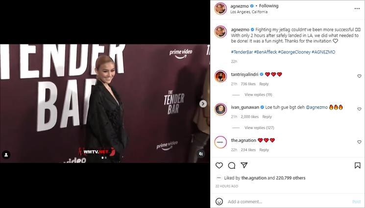 Gaya Agnez Mo di premiere film "The Tender Bar". (Instagram/@agnezmo)