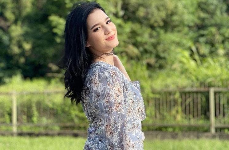 Fakta Yasmine Selebgram Asal Malaysia Pacar Aditya Zoni. (Instagram/@yxsmine.ow)