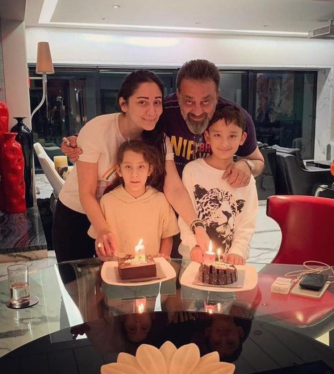 Seleb Bollywood Momong Anak Kembar. (Instagram/@realpz)