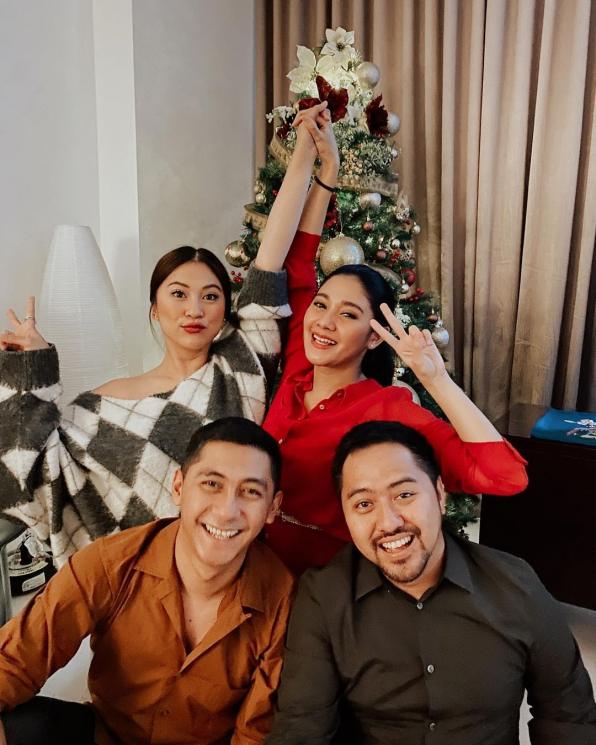 Potret Mesra Naysilla Mirdad dan Pacar Beda Agama (Instagram/@naymirdad)