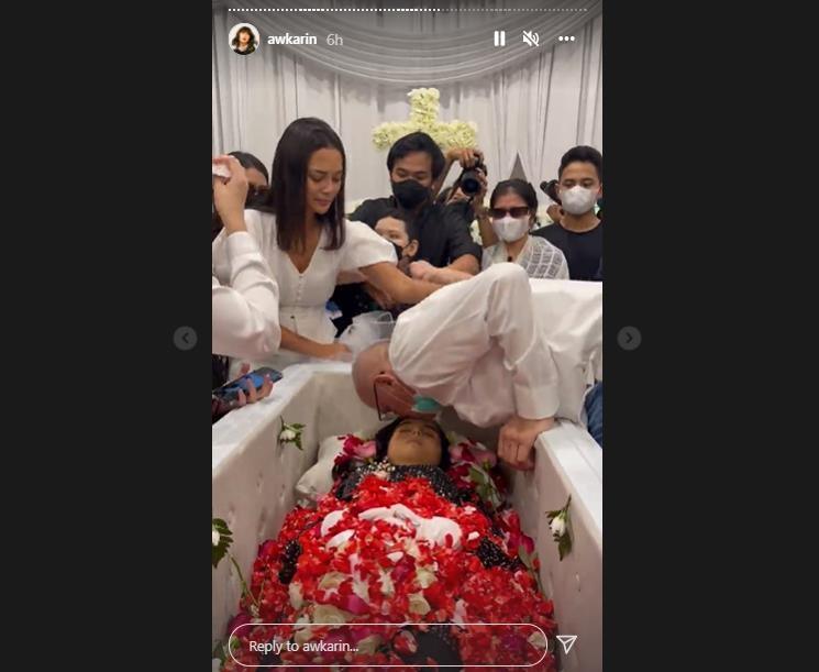 Potret Laura Anna dan Ayah. (Instagram/@awkarin)