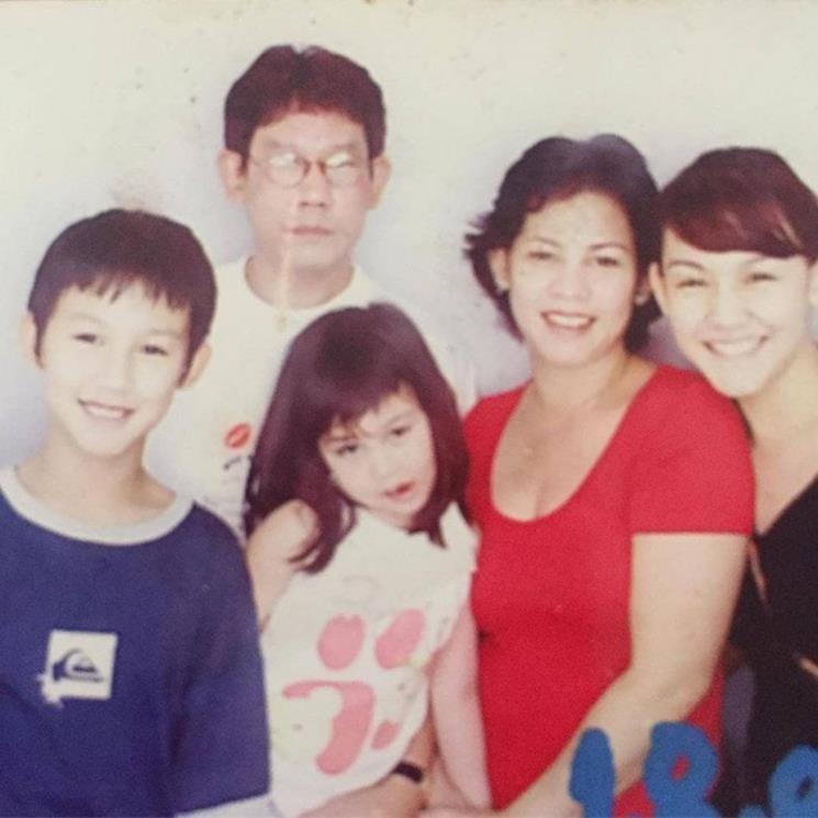 Potret Masa Kecil Vanesha Prescilla dan Sissy Priscillia. (Instagram/@sysiio)