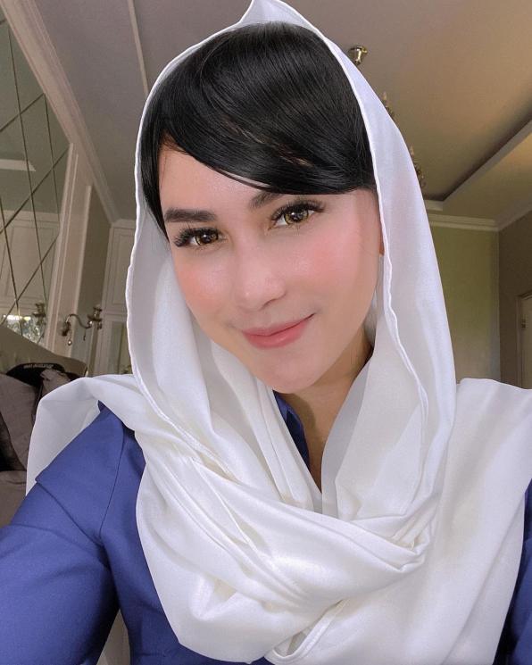 Adu Gaya Bebizie dan Vanessa Angel. (Instagram/bebizie)