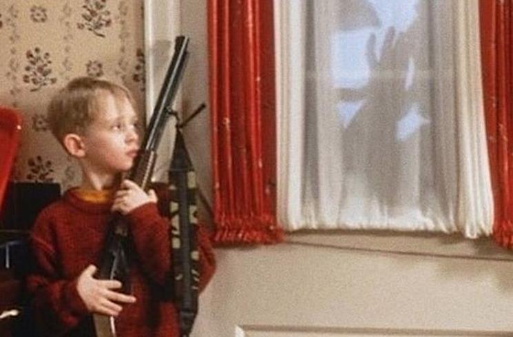 Sinopsis Home Alone. (Instagram/@home.alone.1990)