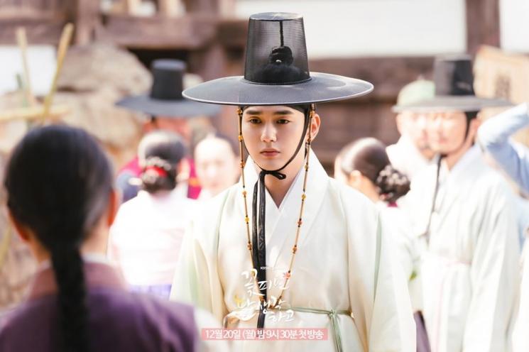 Pesona Yoo Seung Ho di Moonshine (Instagram/@kbsdrama)