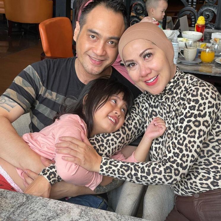 Gaya Pacaran Venna Melinda dan Ferry Irawan (Instagram/@vennamelindareal)
