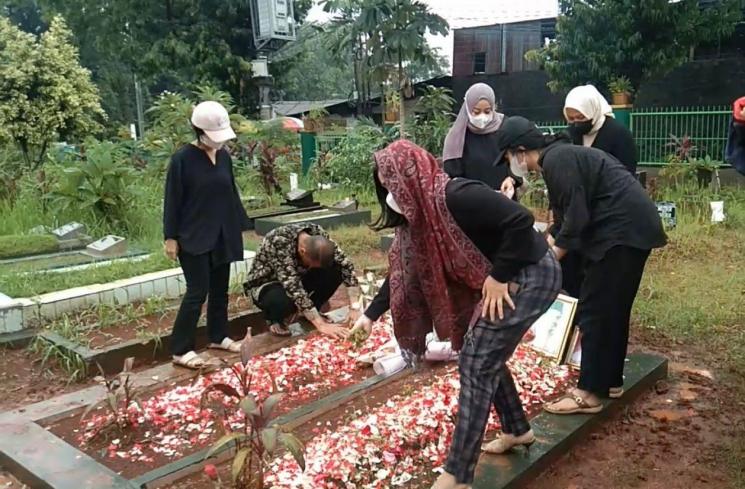 Doddy Sudrajat di Taman Makam Islam Malaka (21/12/2021). (MataMata.com/Adiyoga P)