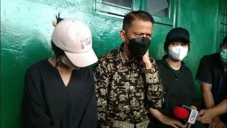Doddy Sudrajat di Taman Makam Islam Malaka (21/12/2021). (MataMata.com/Adiyoga P)