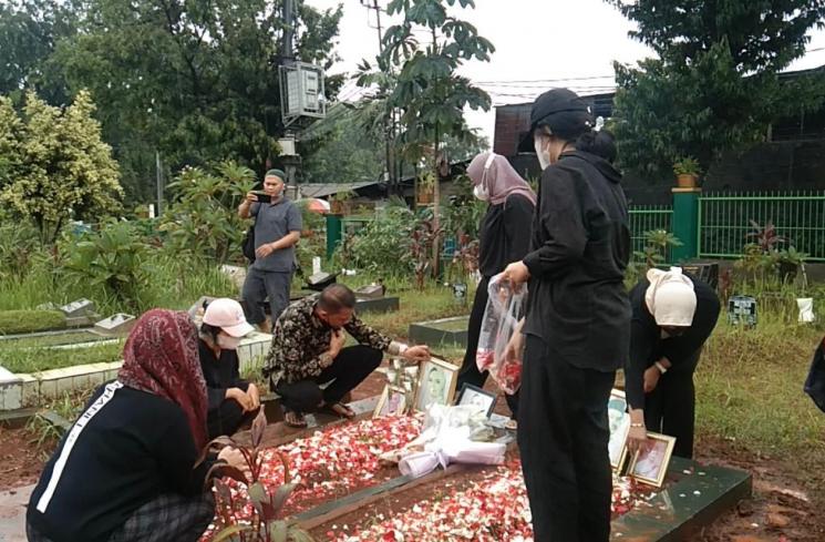 Doddy Sudrajat di Taman Makam Islam Malaka (21/12/2021). (MataMata.com/Adiyoga P)