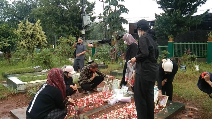 Doddy Sudrajat di Taman Makam Islam Malaka (21/12/2021). (MataMata.com/Adiyoga P)