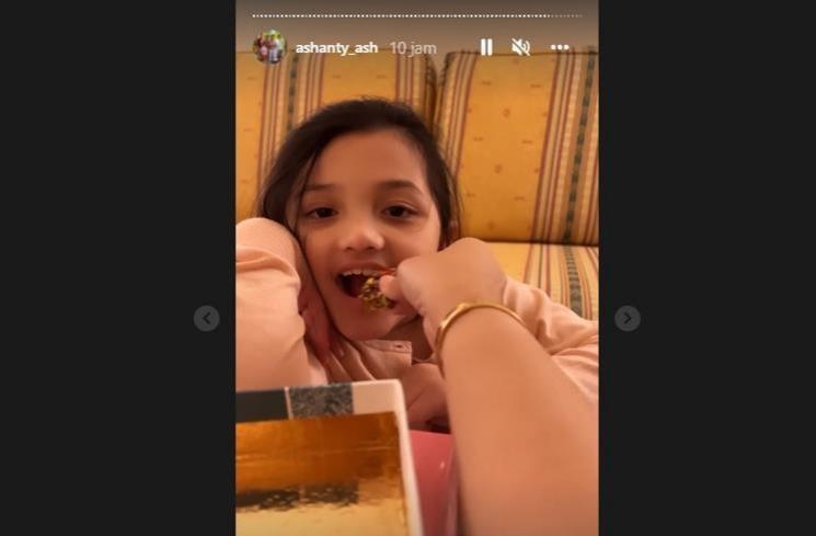 Gaya Arsy Hermansyah di Turki. (Instagram/@ashanty_ash)