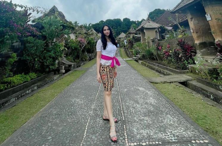 Potret Terbaru Bella Luna. (Instagram/@bellalunaferlinn)