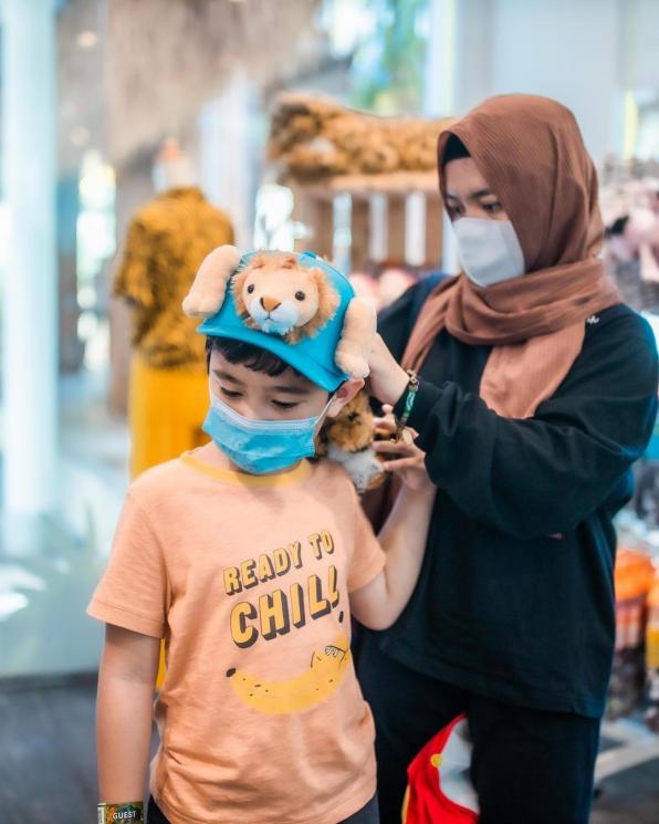 Potret Kompak Rafathar dan Mbak Lala (Instagram/@shela_lala96)