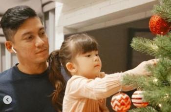 8 Potret Artis Menghias Pohon Natal, Ada yang 'Menyulap' Barang Bekas Jadi Hiasan Indah