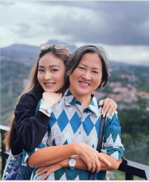 Artis Dibesarkan oleh Single Parent (Instagram/@natashawilona12)