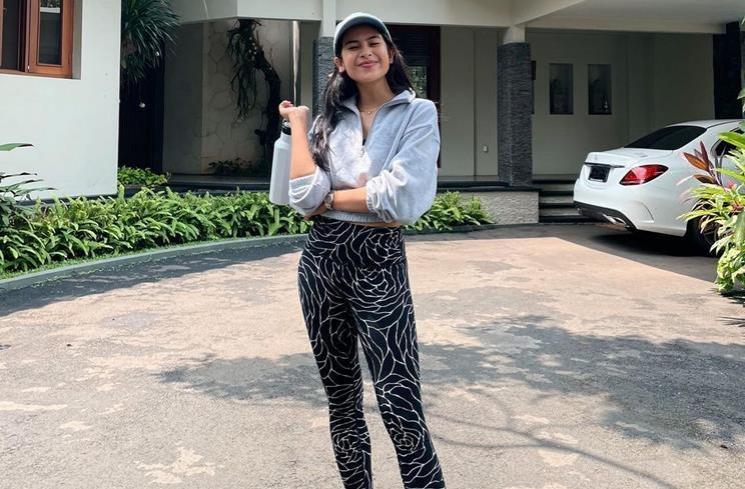 Seleb Kesayangan Netizen 2021. (Instagram/@maudyayunda)