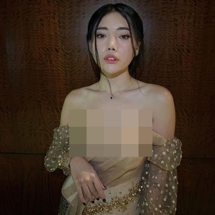Gaya Wendy Walters Pakai Kebaya. (Instagram/@wendywalters) 