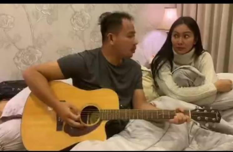 Adu Gaya Vicky Prasetyo dan Hassan Sunny. (Instagram/vickyprasetyo777)
