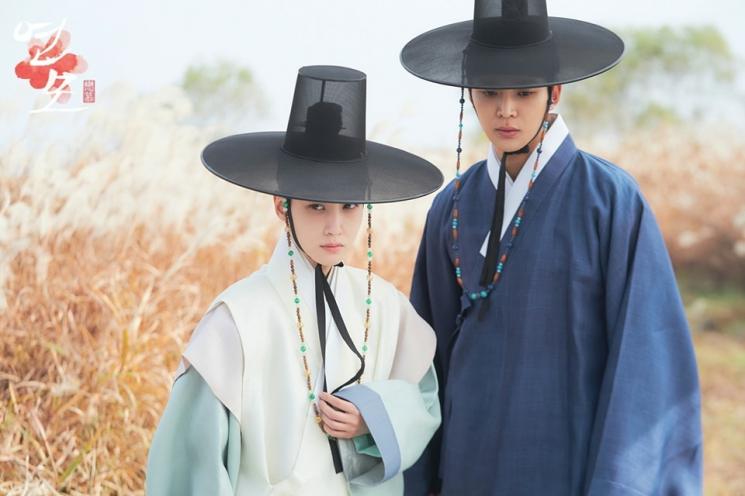Drama Korea Kerajaan Paling Populer 2021 (Hancinema)