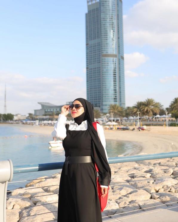 Potret Liburan Sarita Abdul Mukti di Dubai (Instagram/@queen_saritaabdulmukti)