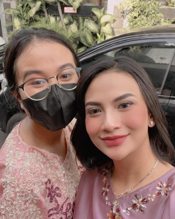 Mayang dan Vanessa Angel. (Instagram/puput_soedrajat)