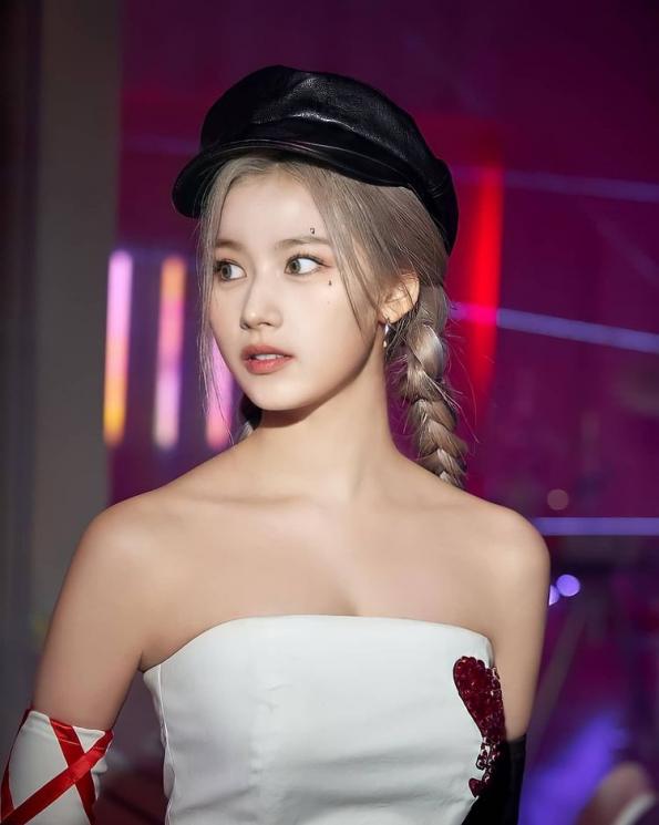 Fakta Sana TWICE (Instagram/@sana.minatozaki_)