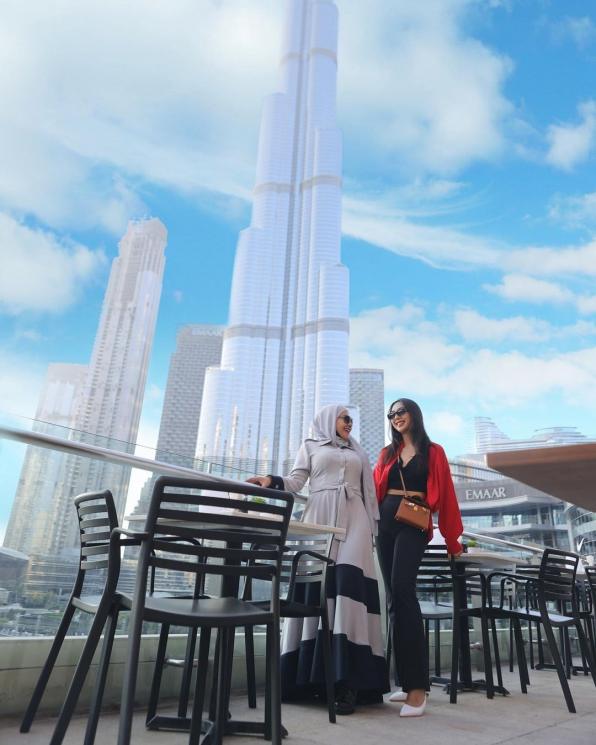 Potret Liburan Sarita Abdul Mukti di Dubai (Instagram/@queen_saritaabdulmukti)