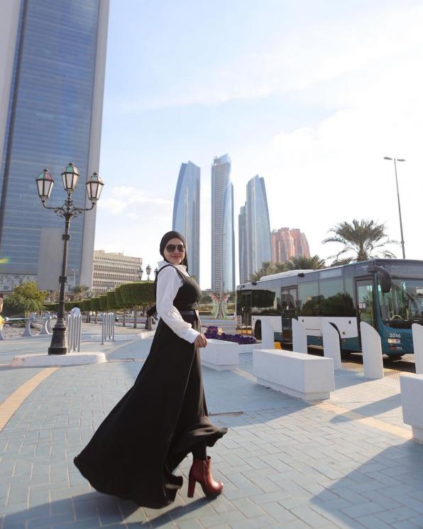 Potret Liburan Sarita Abdul Mukti di Dubai (Instagram/@queen_saritaabdulmukti)