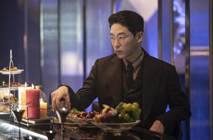 Uhm Ki Joon - The Penthouse