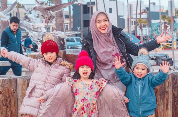 Potret Oki Setiana Dewi di Los Angeles (instagram/@okisetianadewi)