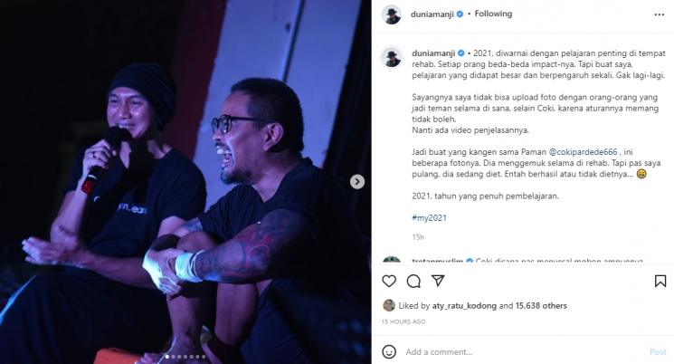 Anji memperlihatkan potretnya bersama Coki Pardede di tempat rehabilitasi. (Instagram/duniamanji)
