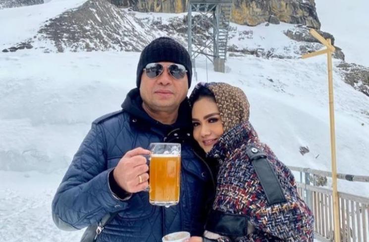 Potret Harmonis Keluarga Krisdayanti. (Instagram/krisdayantilemos)