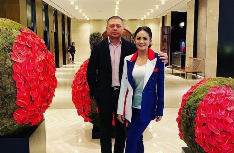 Potret Harmonis Keluarga Krisdayanti. (Instagram/krisdayantilemos)