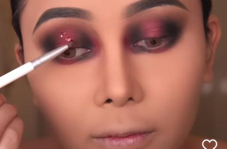 Mutia Ayu pamer skill makeup (Instagram/@mutia_ayuu)