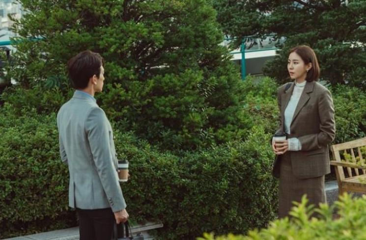 Pesona Uee di Ghost Doctor (Soompi)
